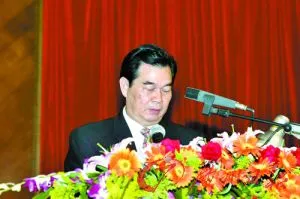 广州汕头政协原主席赖益成被曝因摘菜引发争执杀情人